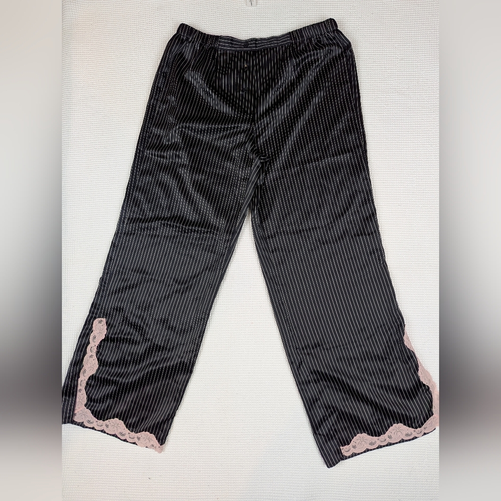 Jennifer Lopez Black Striped Pajama Pants with Pink Lace